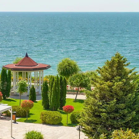 Prestige First Line In Saint Vlas Apartment